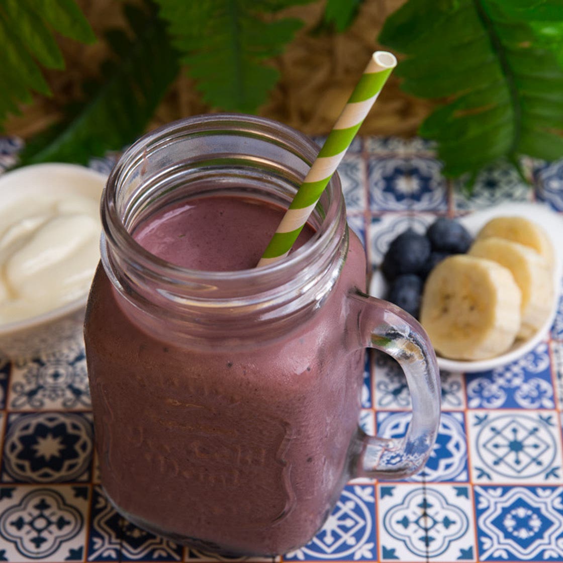 Shake de açaí com iogurte