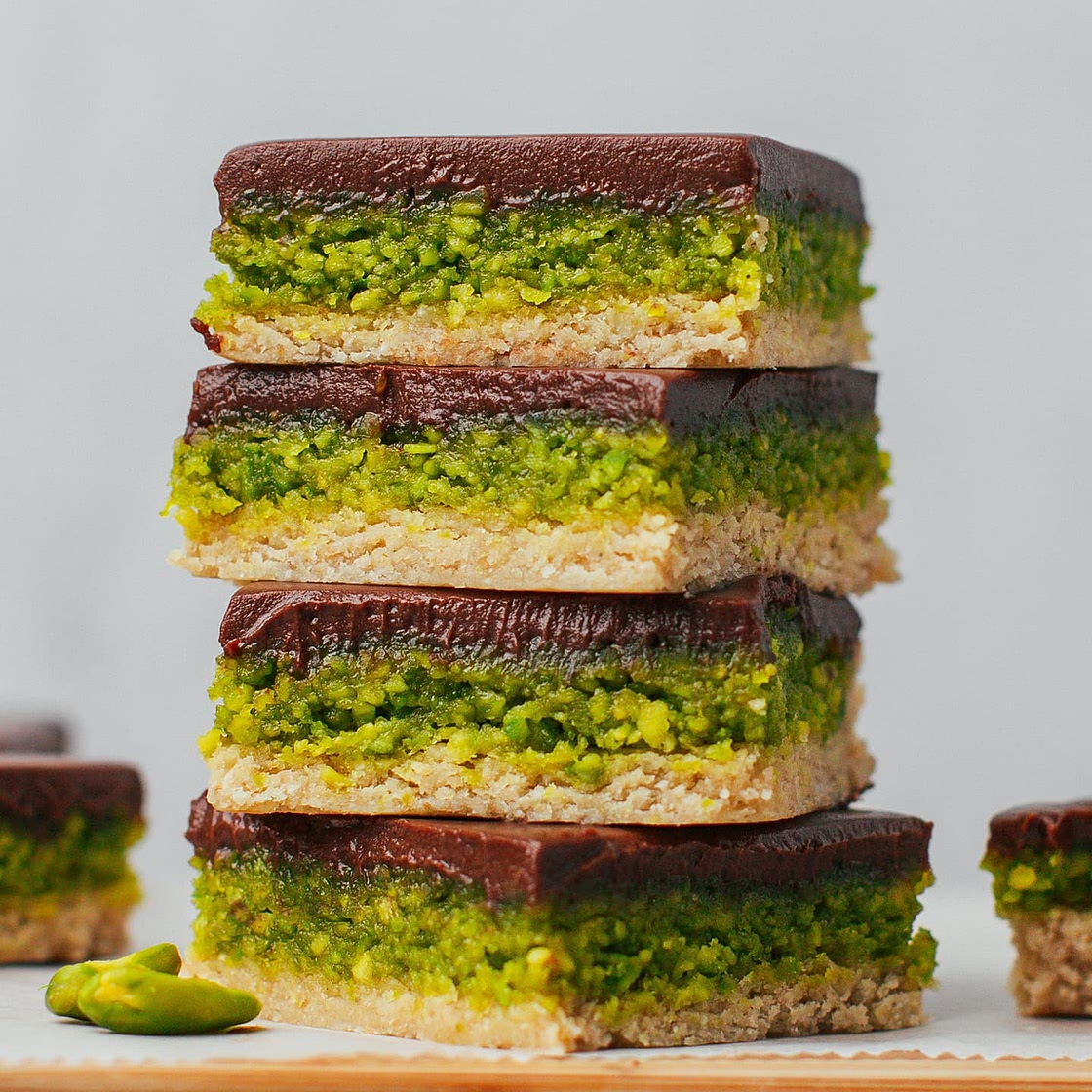 No-Bake Chocolate Pistachio Bars