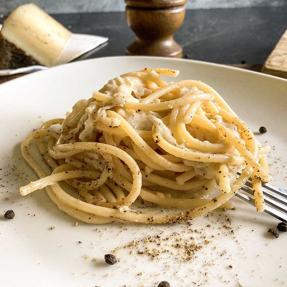 Authentic Cacio e Pepe - The Real Roman Method