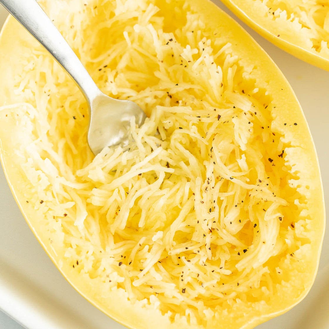 How to Cook Spaghetti Squash in the Microwave