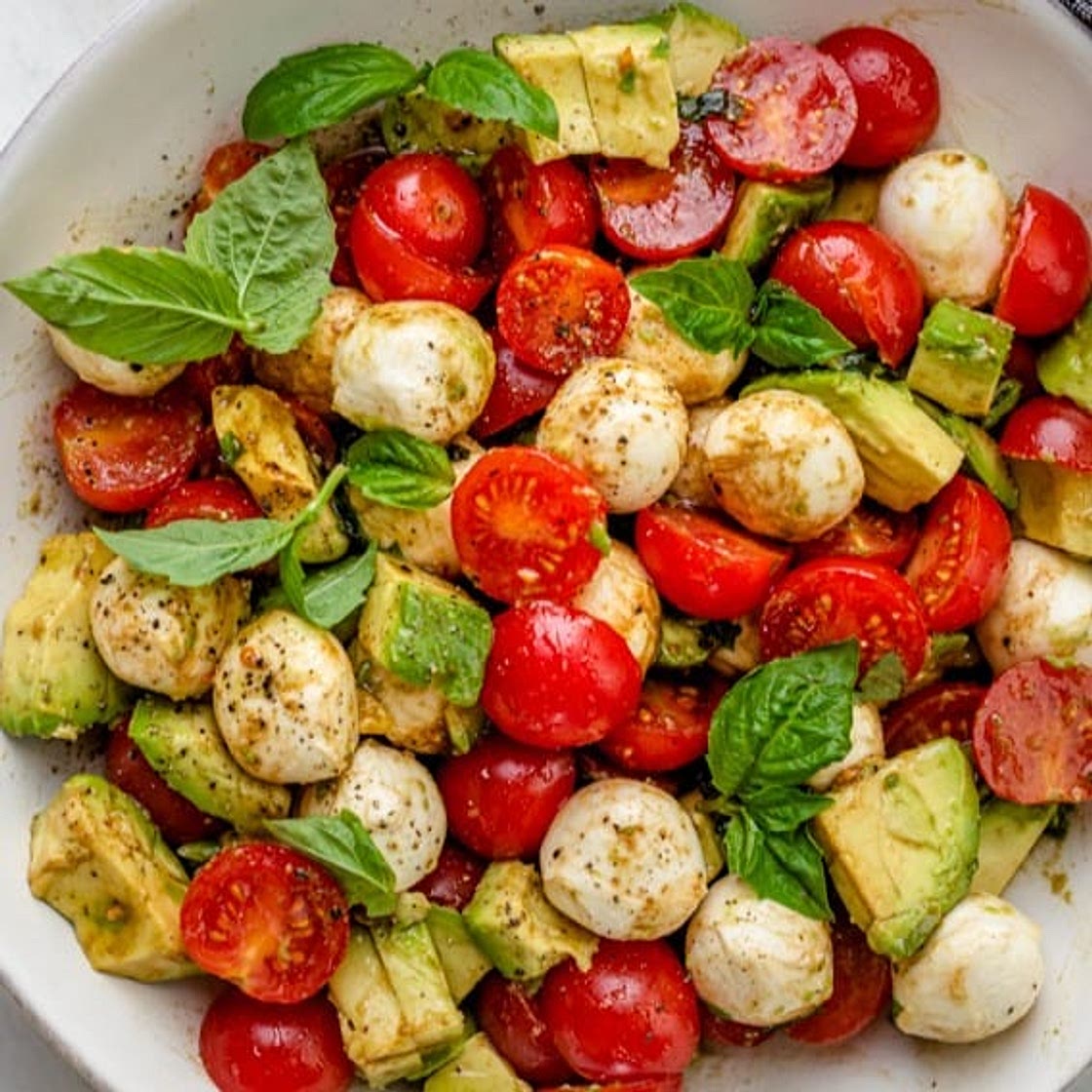 Avocado Caprese Salad Recipe
