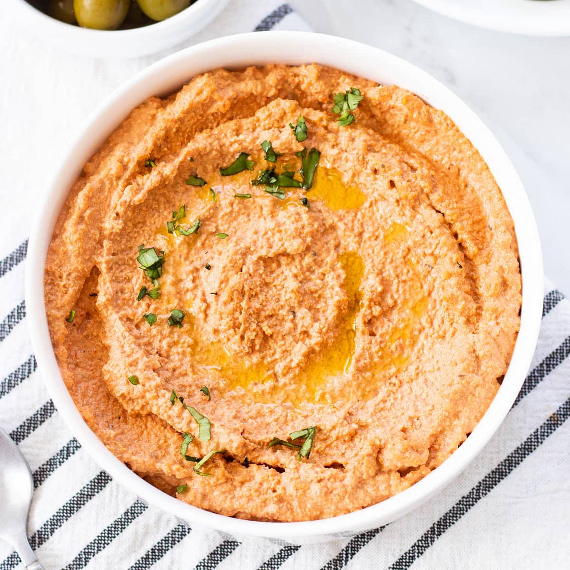Low FODMAP Red Pepper and Walnut Dip