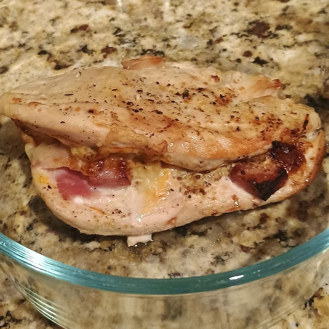 Keto chicken Cordon Bleu