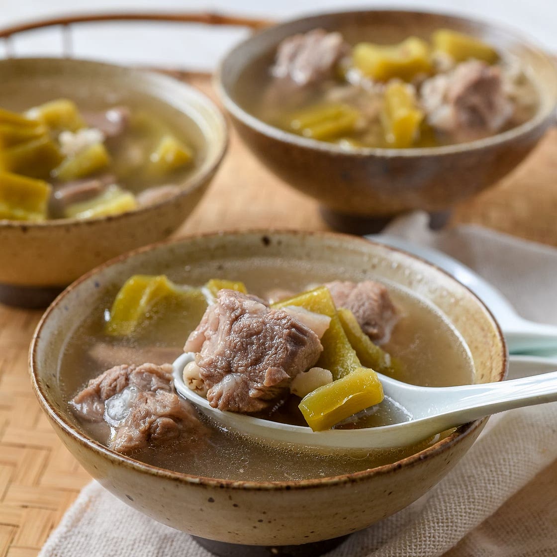 Bitter Melon Soup with Pork Bones