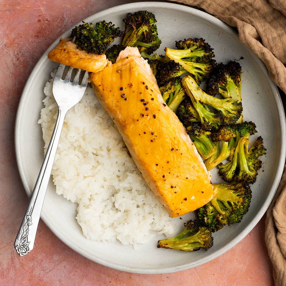 Air Fryer Salmon and Veggies