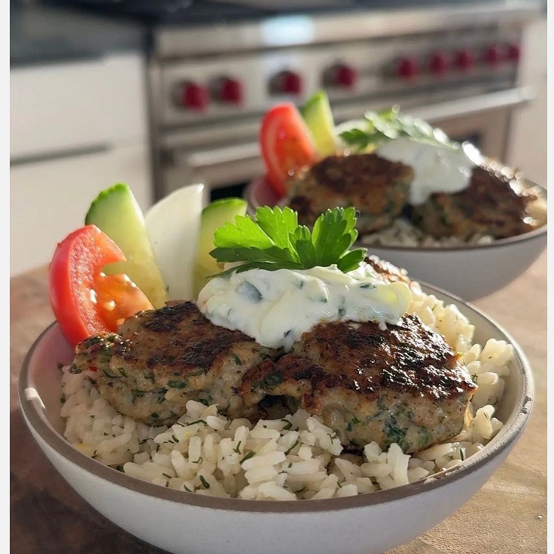 Chicken kofta with tzatziki and lemon dill rice✨