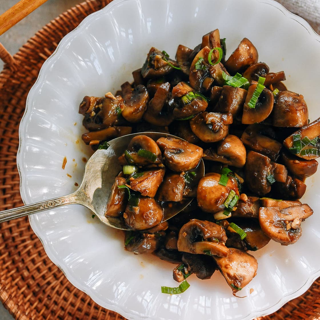 Braised Mushrooms (Chinese-Style)