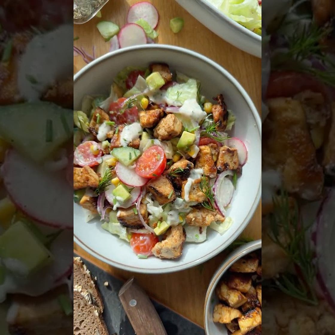 Bunter Gartensalat mit Ranchdressing & “Chicken Like” Tofu