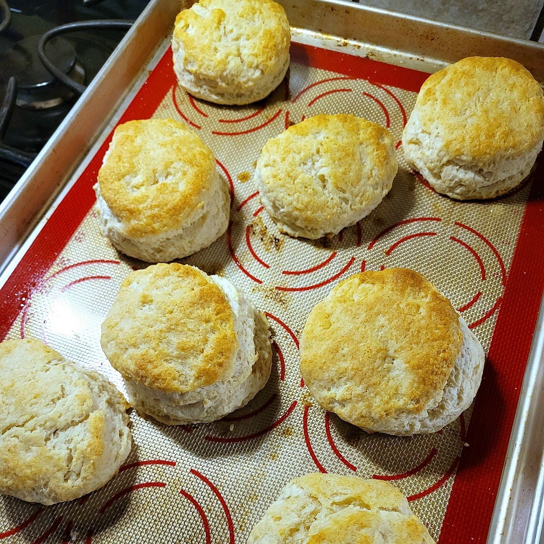 Fluffy Southern Buttermilk Biscuits