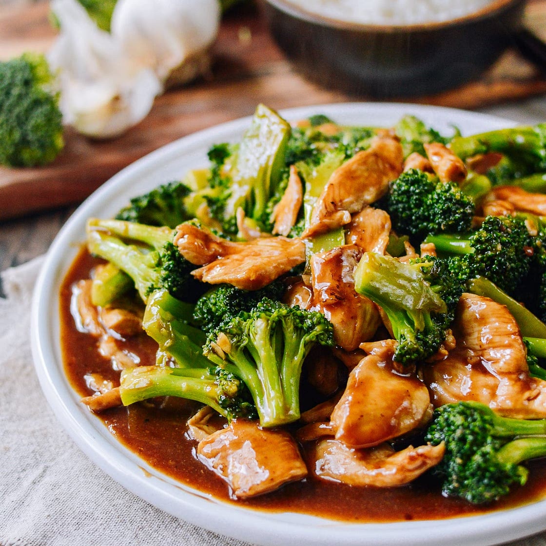 Chicken and Broccoli with Brown Sauce