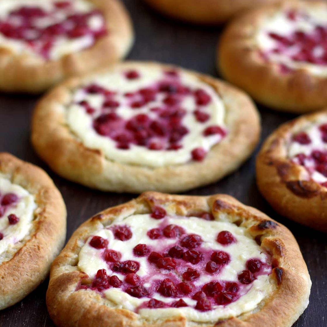 Vatrushka: Sweet Russian Buns