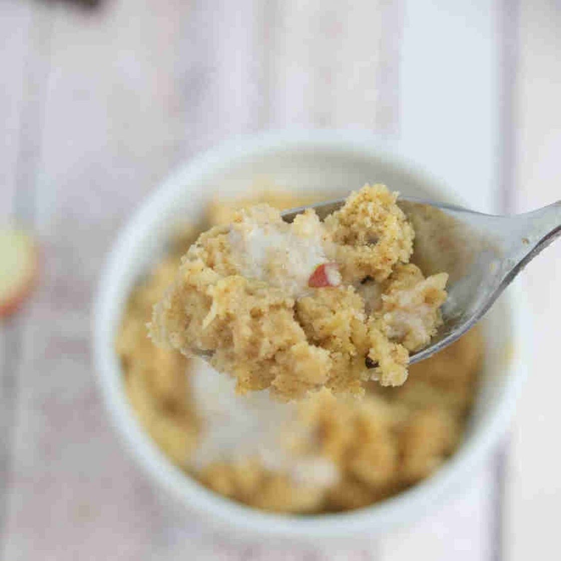 Healthy Apple Cinnamon Mug Cake