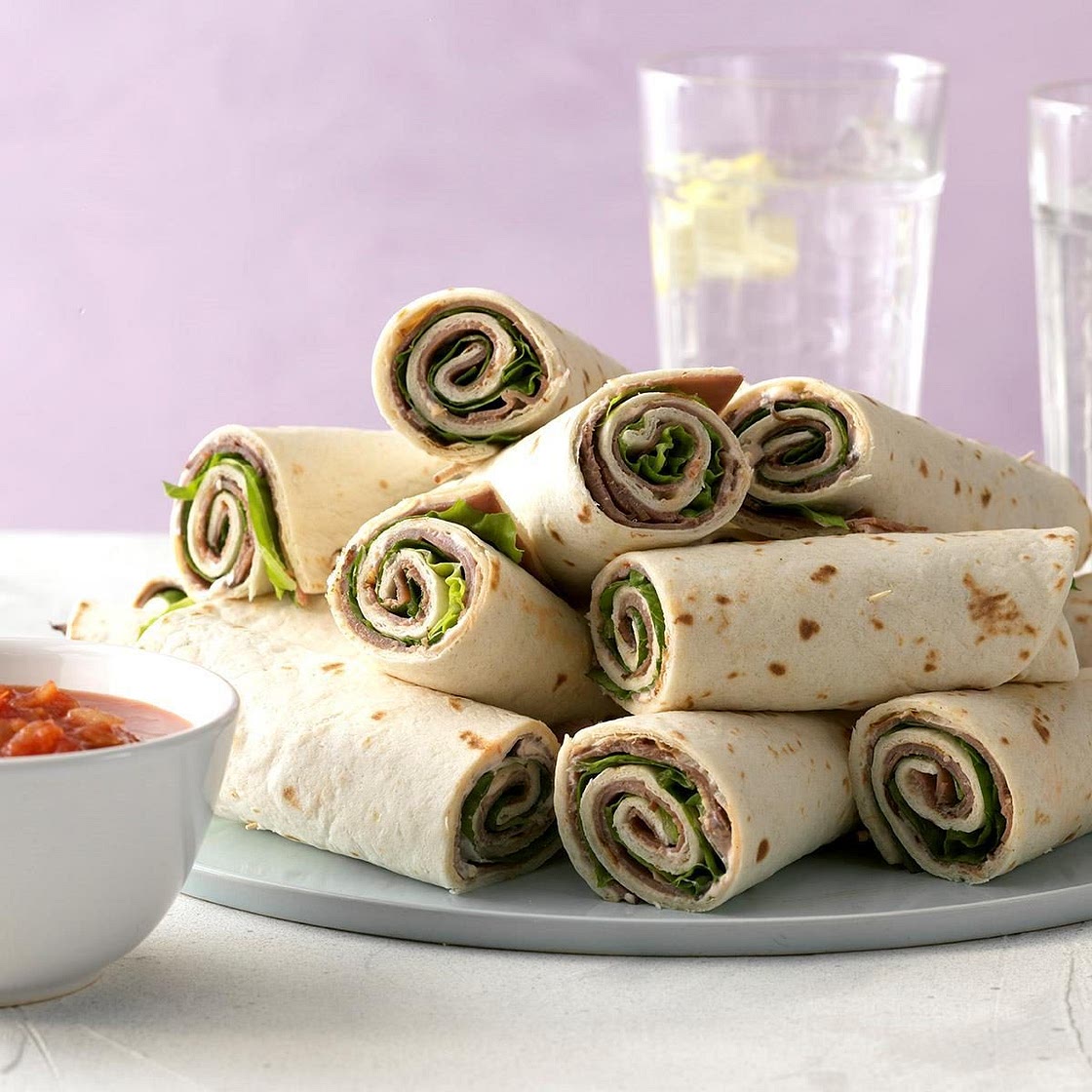 Easy Roast Beef Roll-Ups