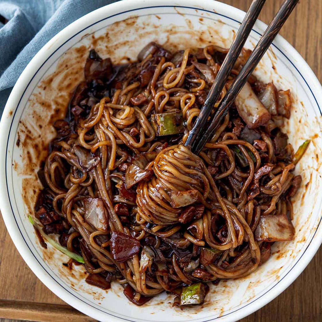 Korean Black Bean Noodles (Jajangmyeon)