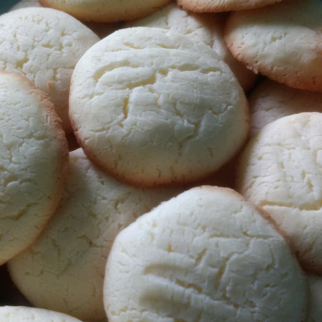 Biscoito de amido de milho e leite condensado fácil