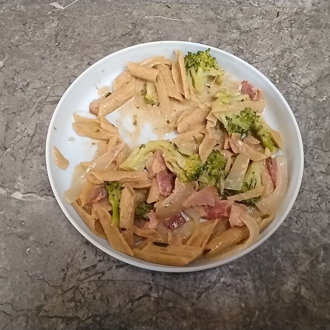 Creamy bacon broccoli penne (low salt low carb)