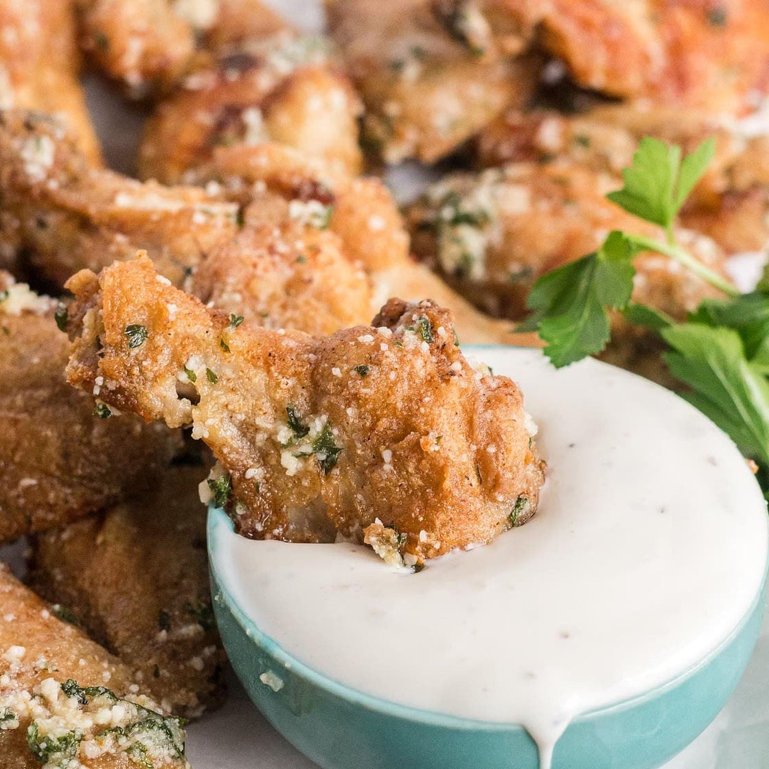 Air Fryer Garlic Parmesan Wings