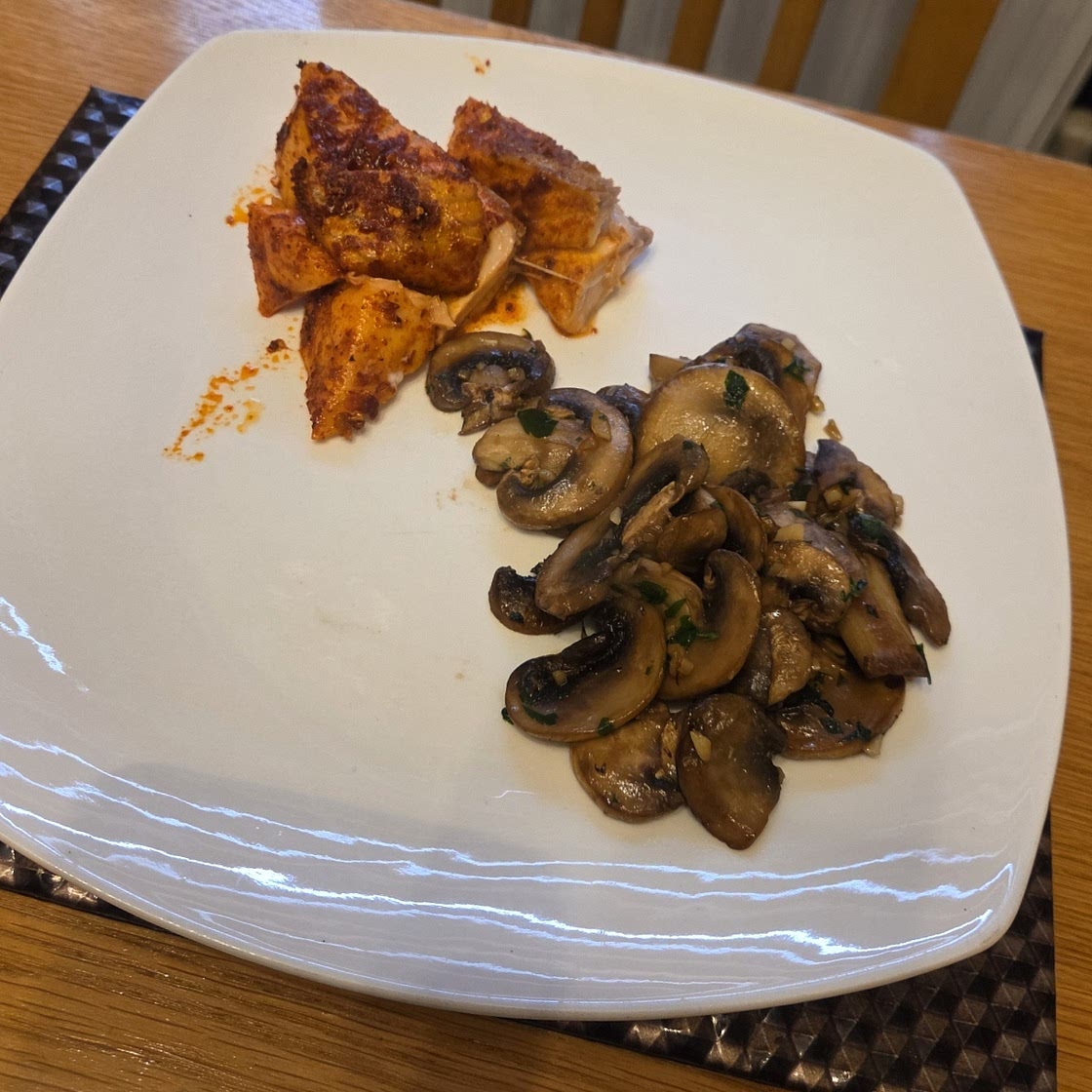 Sicilian-style salmon with garlic mushrooms