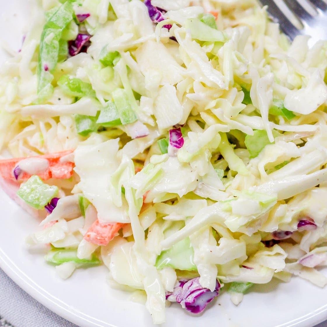 Easy Classic Coleslaw Salad with Mayonnaise