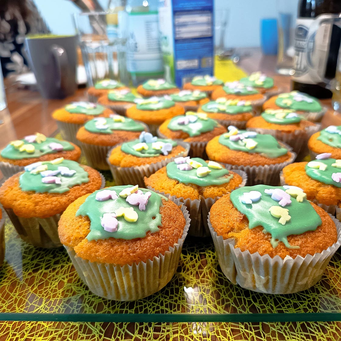 Pistazien-Karotten-Muffins mit cremiger Füllung