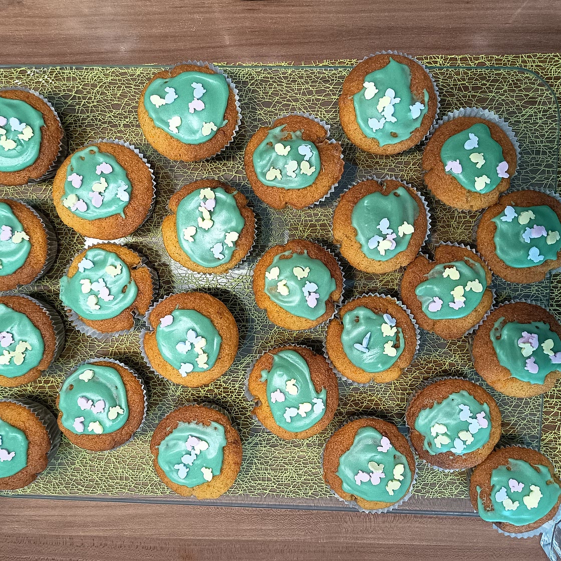 Pistazien-Karotten-Muffins mit cremiger Füllung