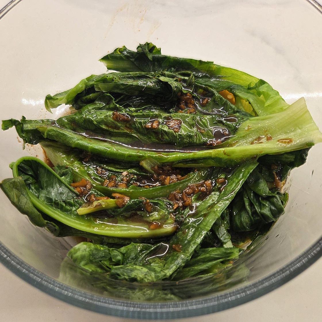 Cooked Lettuce with Oyster Sauce & Garlic