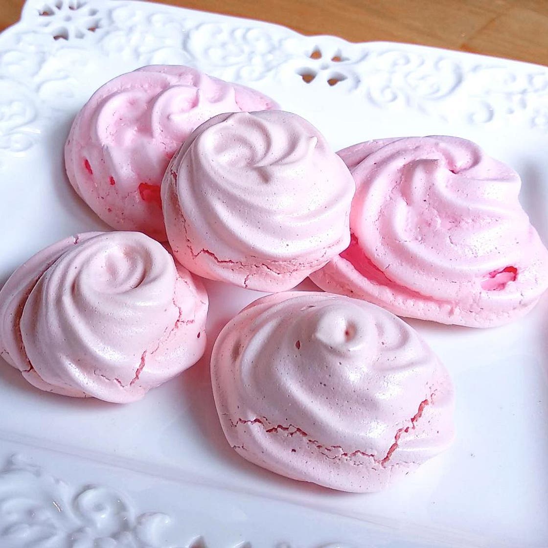 Receita de Suspiro rosa fácil e crocante