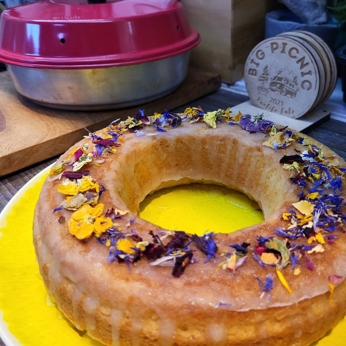 Lemon Drizzle Omnia Cake