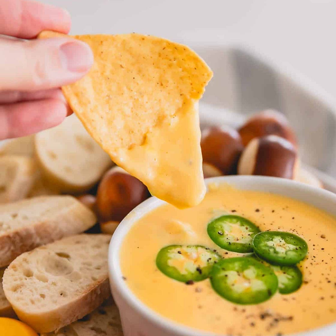 Spicy Cheddar Cheese Dip