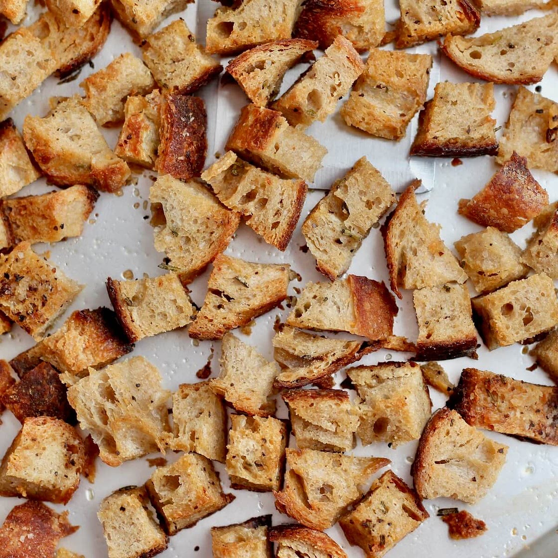 Seasoned Sourdough Bread Croutons