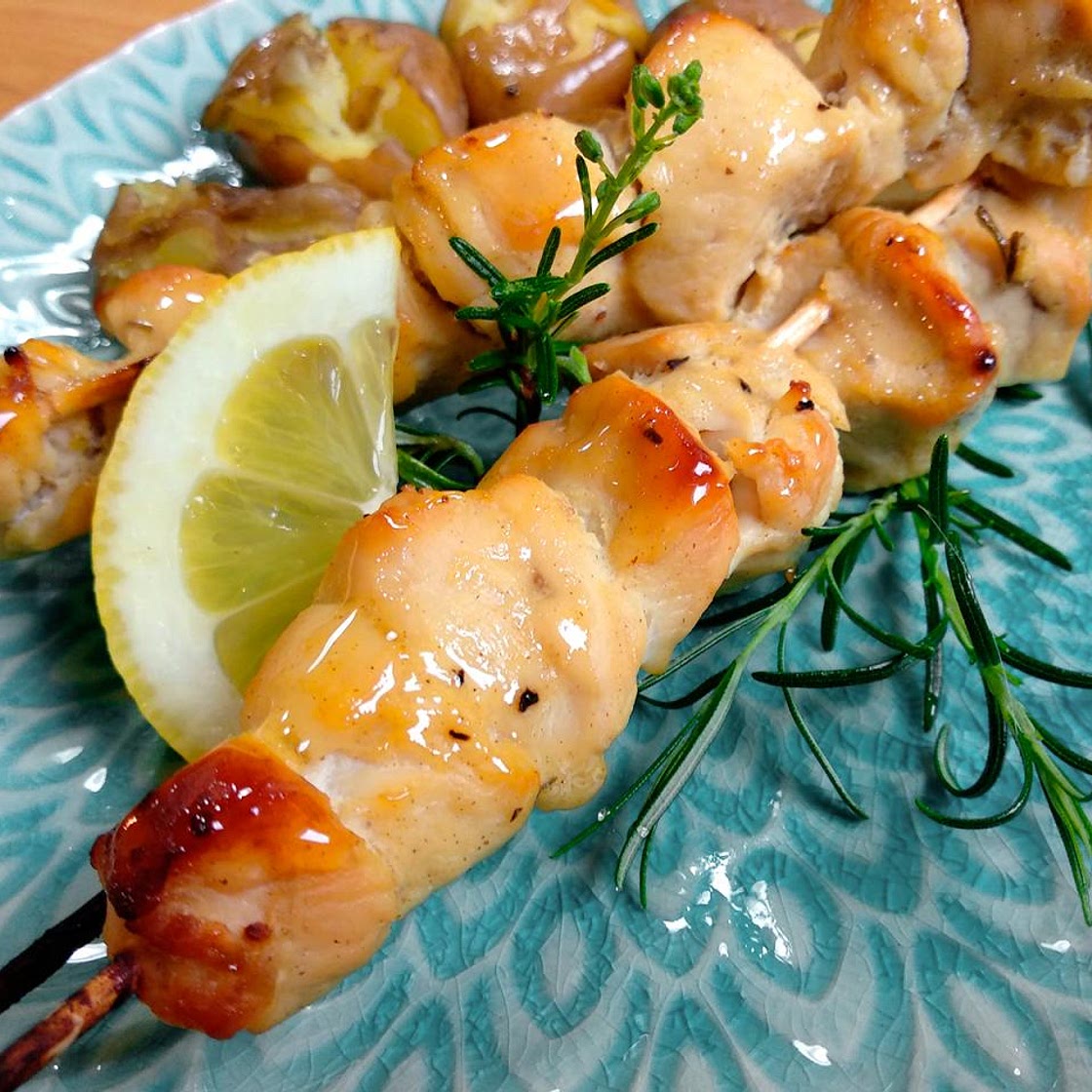 Receita de Espetinho de frango no forno simples