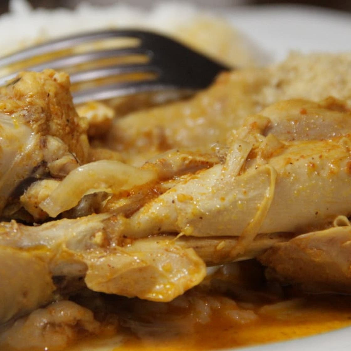 Frango de panela de pressão sem água