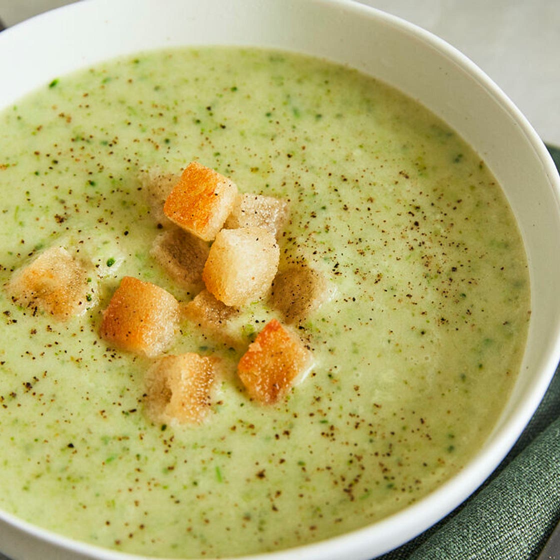 Blumenkohl-Brokkoli-Suppe – so cremig & ganz einfach