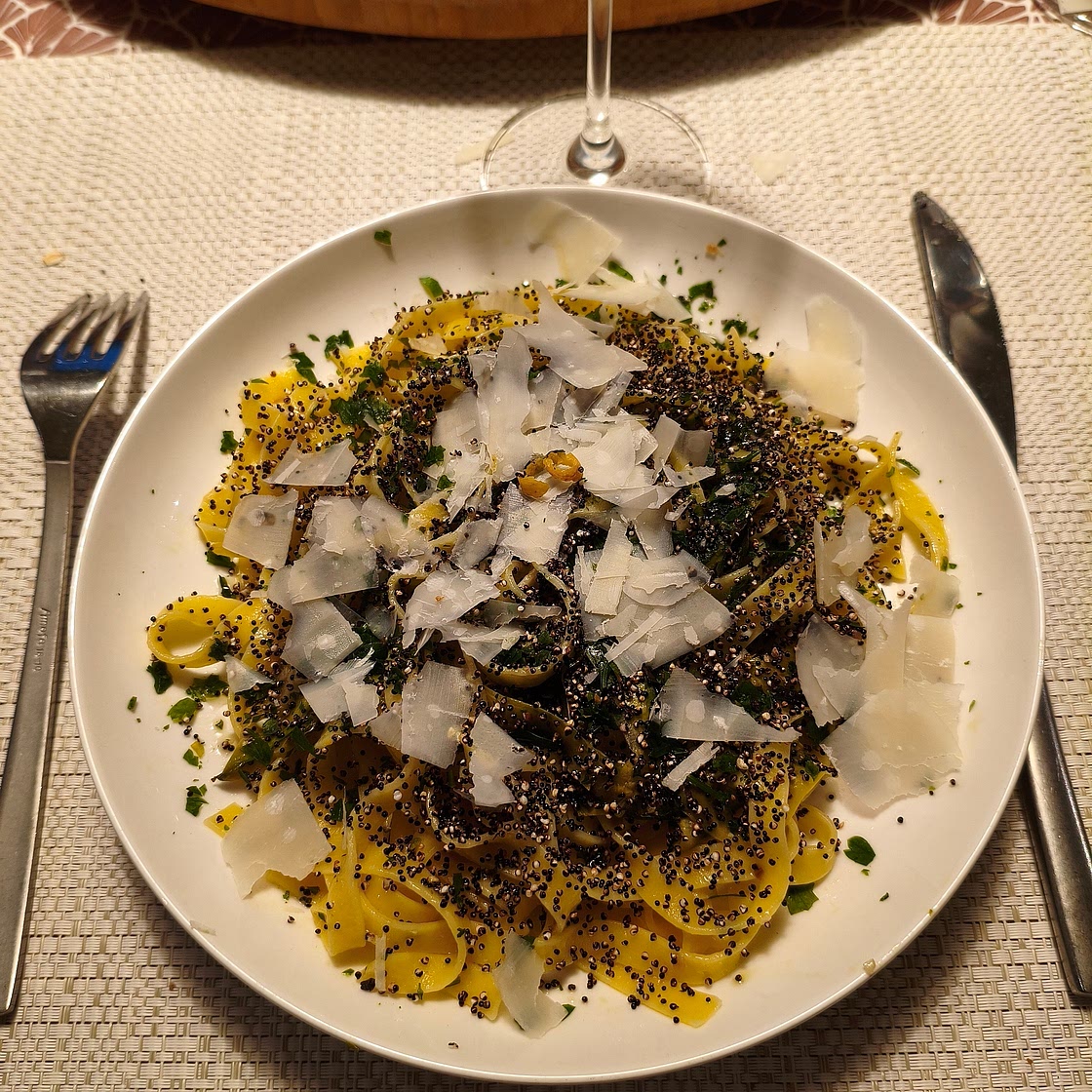 Tagliatelles « Bicolores » au Citron, Courgettes et Amarante Croustillante