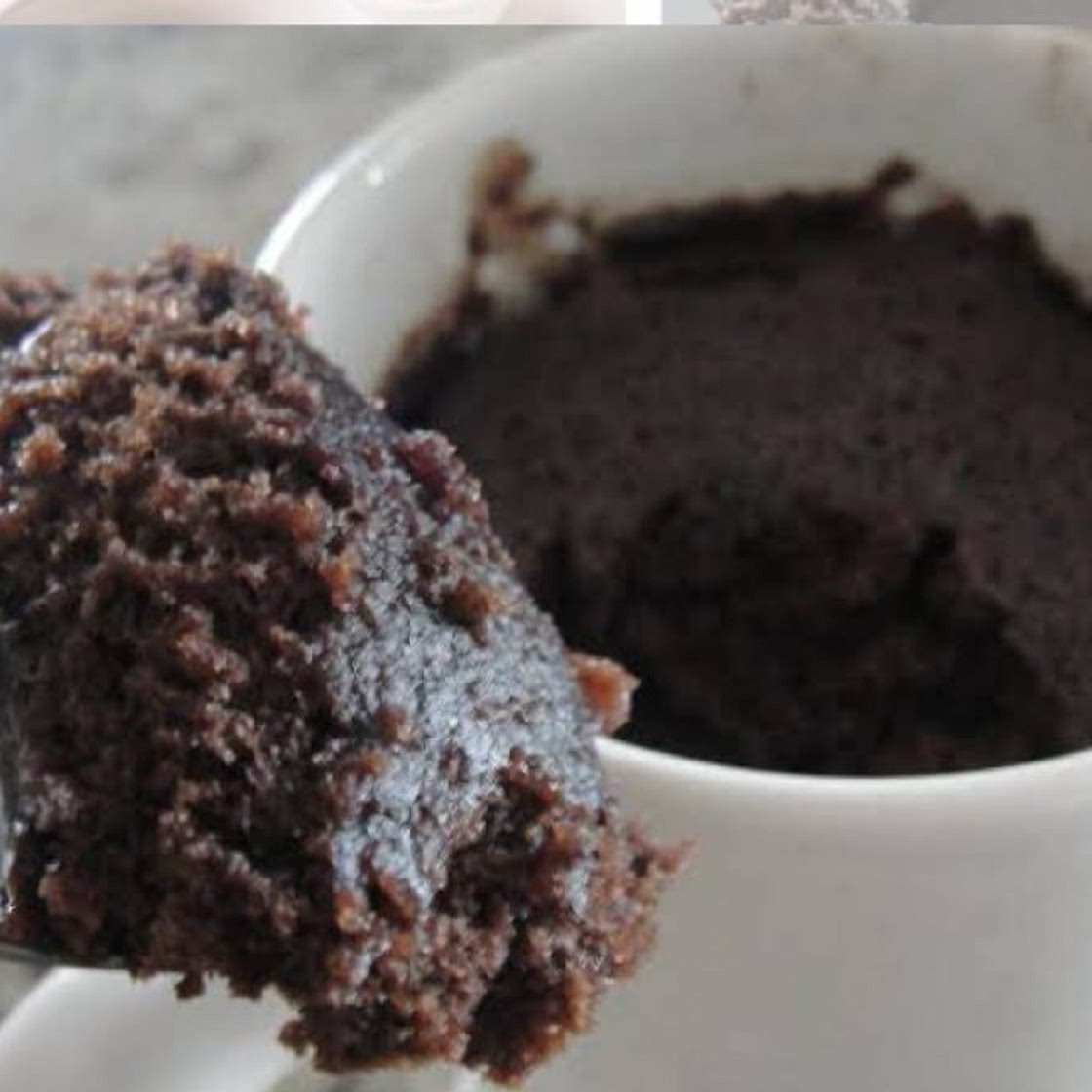 “Brownie” de caneca sem fermento e sem ovo