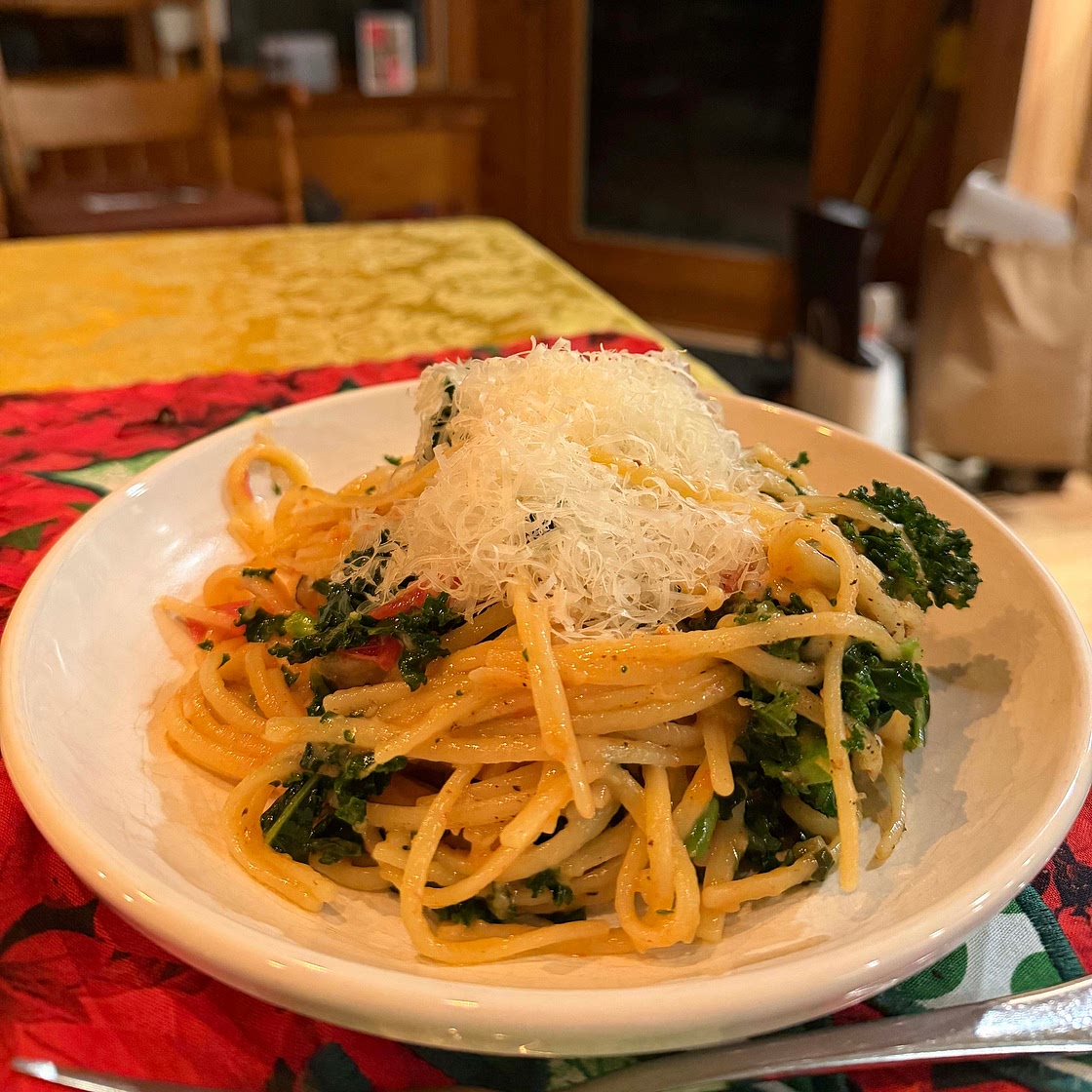 One-Pot Spaghetti With Cherry Tomatoes and Kale