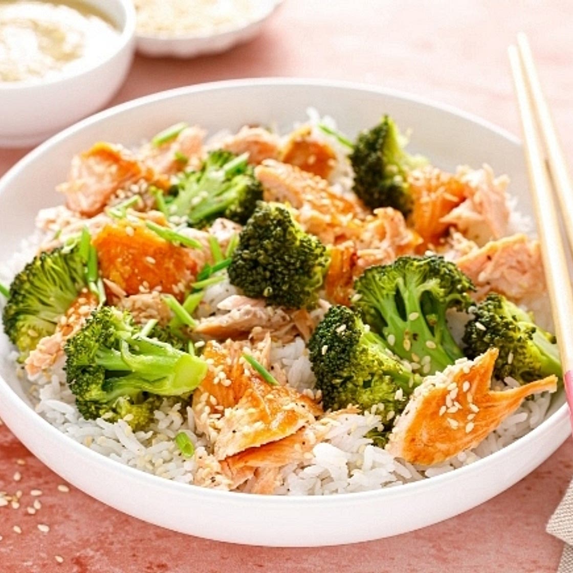 Saumon à la crème, riz et brocolis