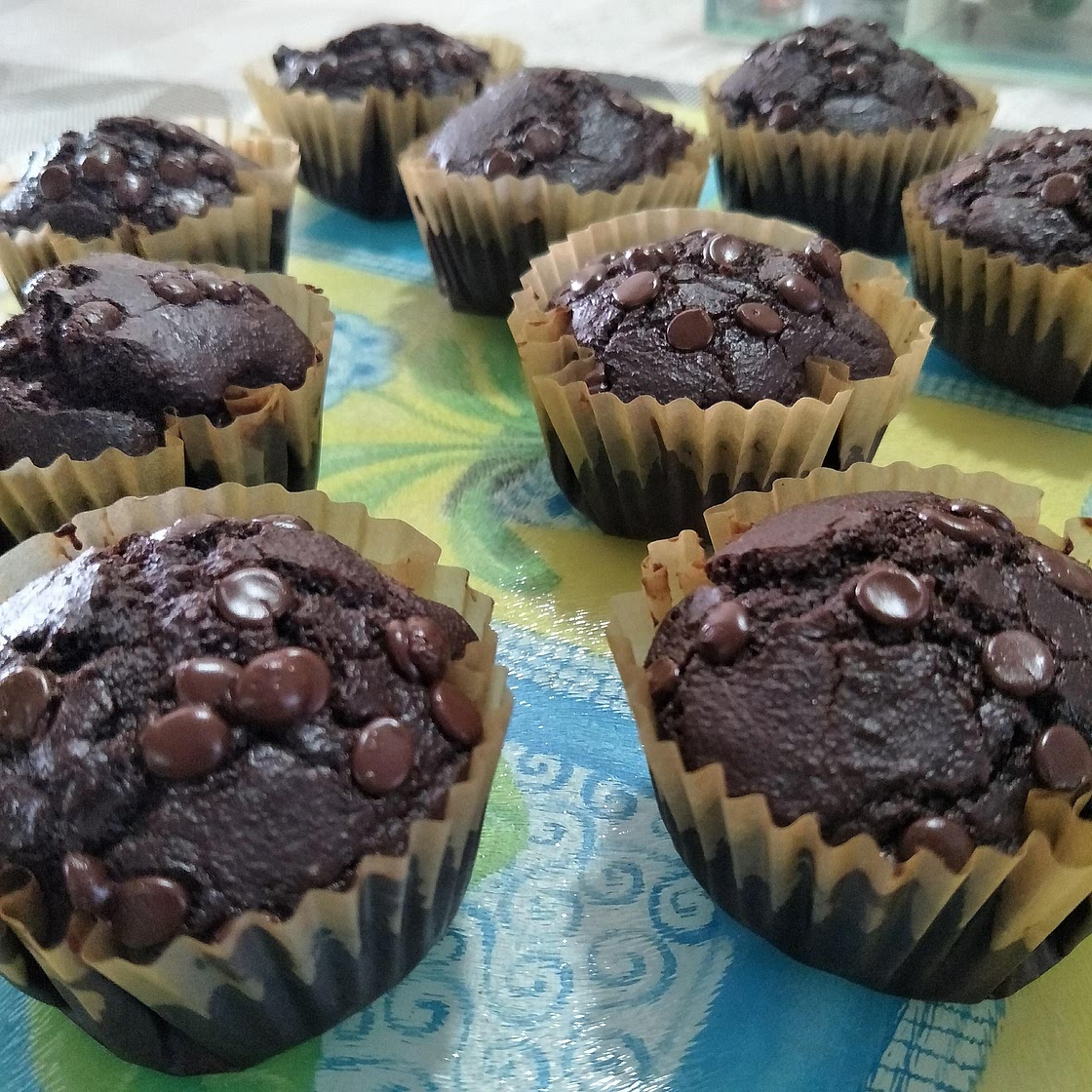 SUPER FLUFFY Chocolate Chip Low Carb Muffins