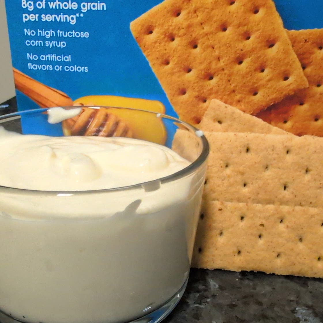 Low calorie graham cracker cottage cheese dessert