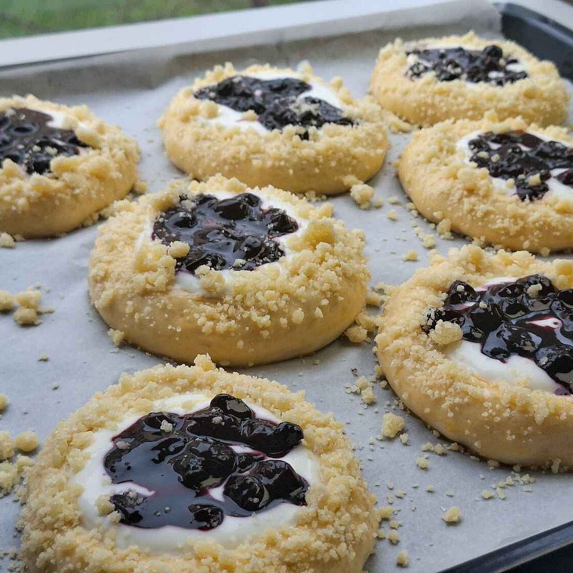 Blueberry Cream Cheese Danish Buns