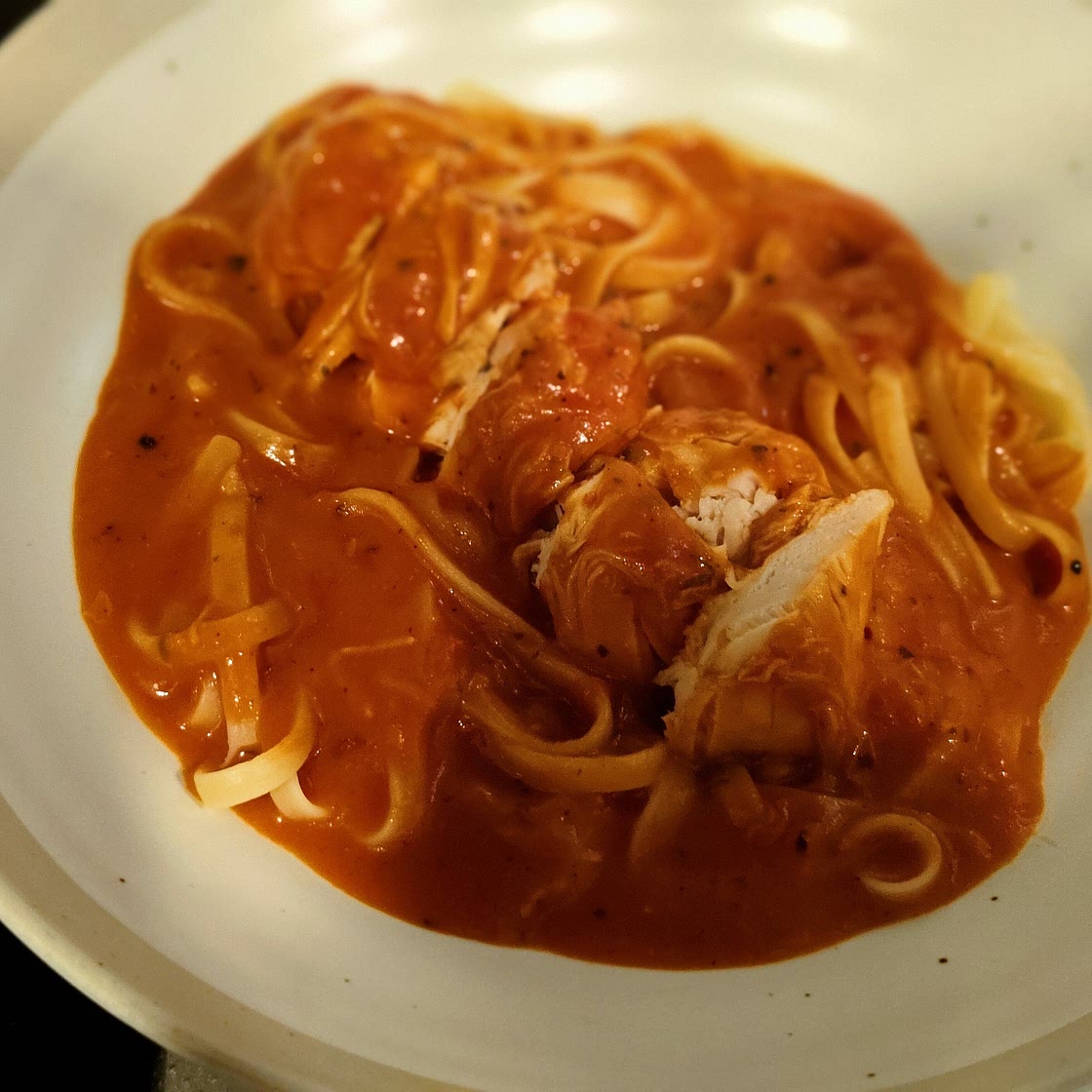 Slow Cooker Creamy Tomato Basil Chicken