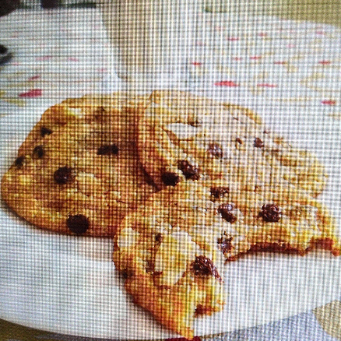 Almond Chocolate Cookies