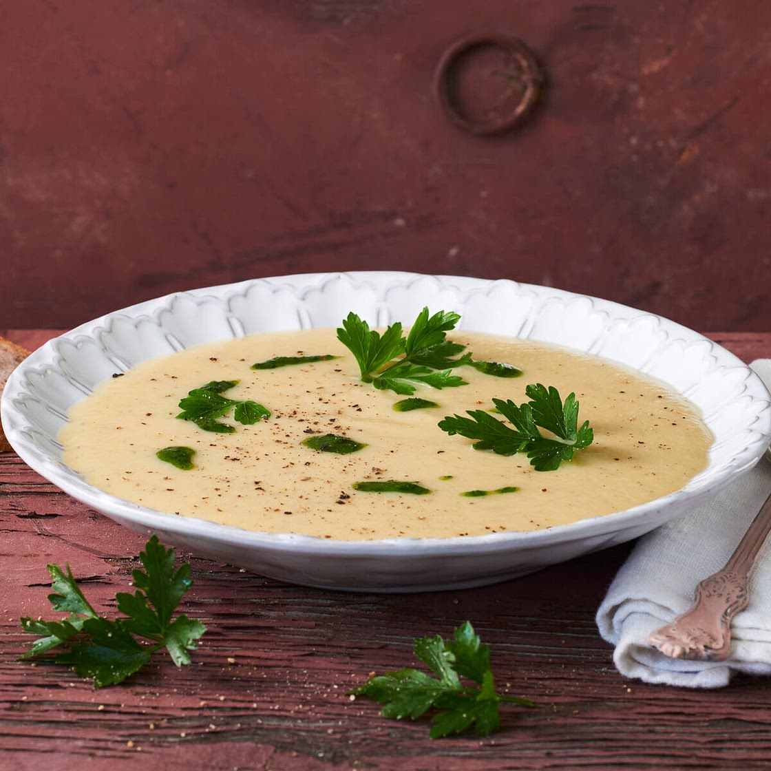 Petersilienwurzel-Suppe – unheimlich cremig & lecker