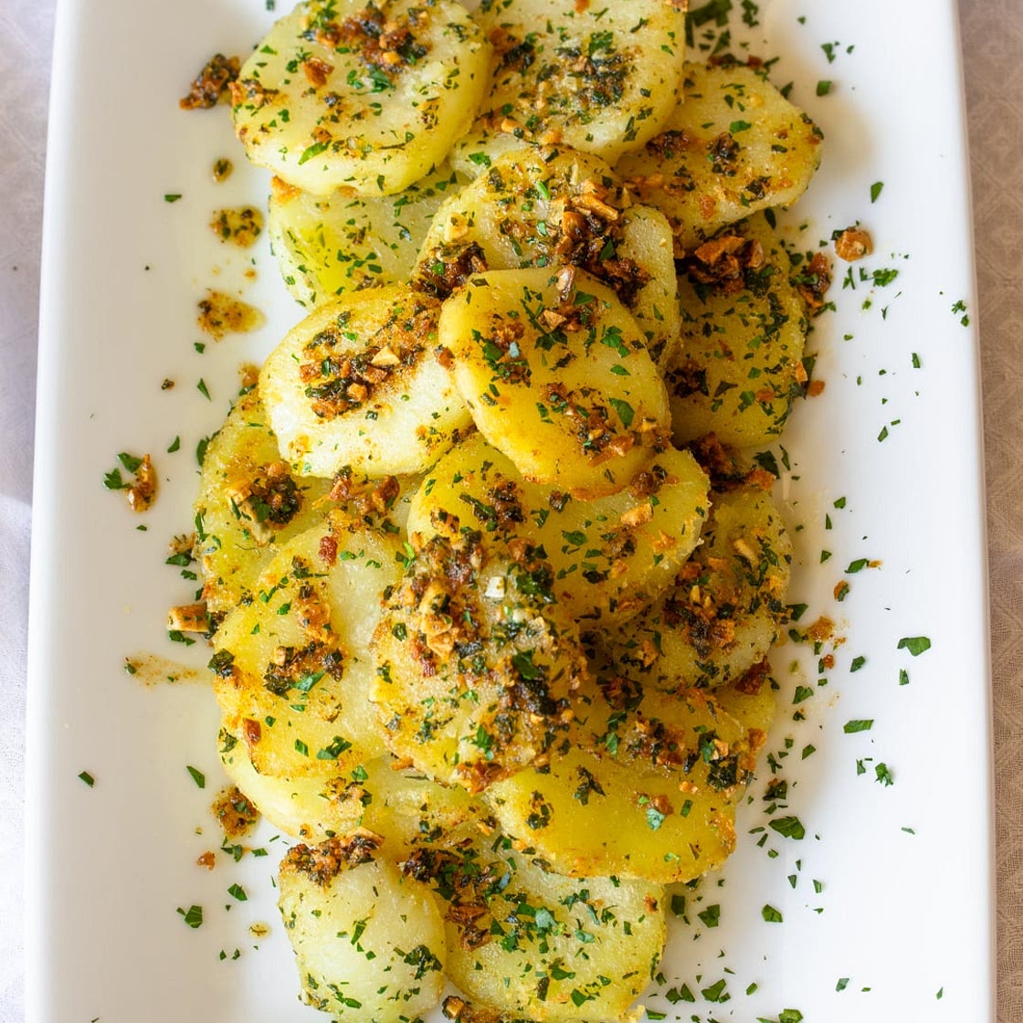 Garlic Butter Potatoes with Parsley