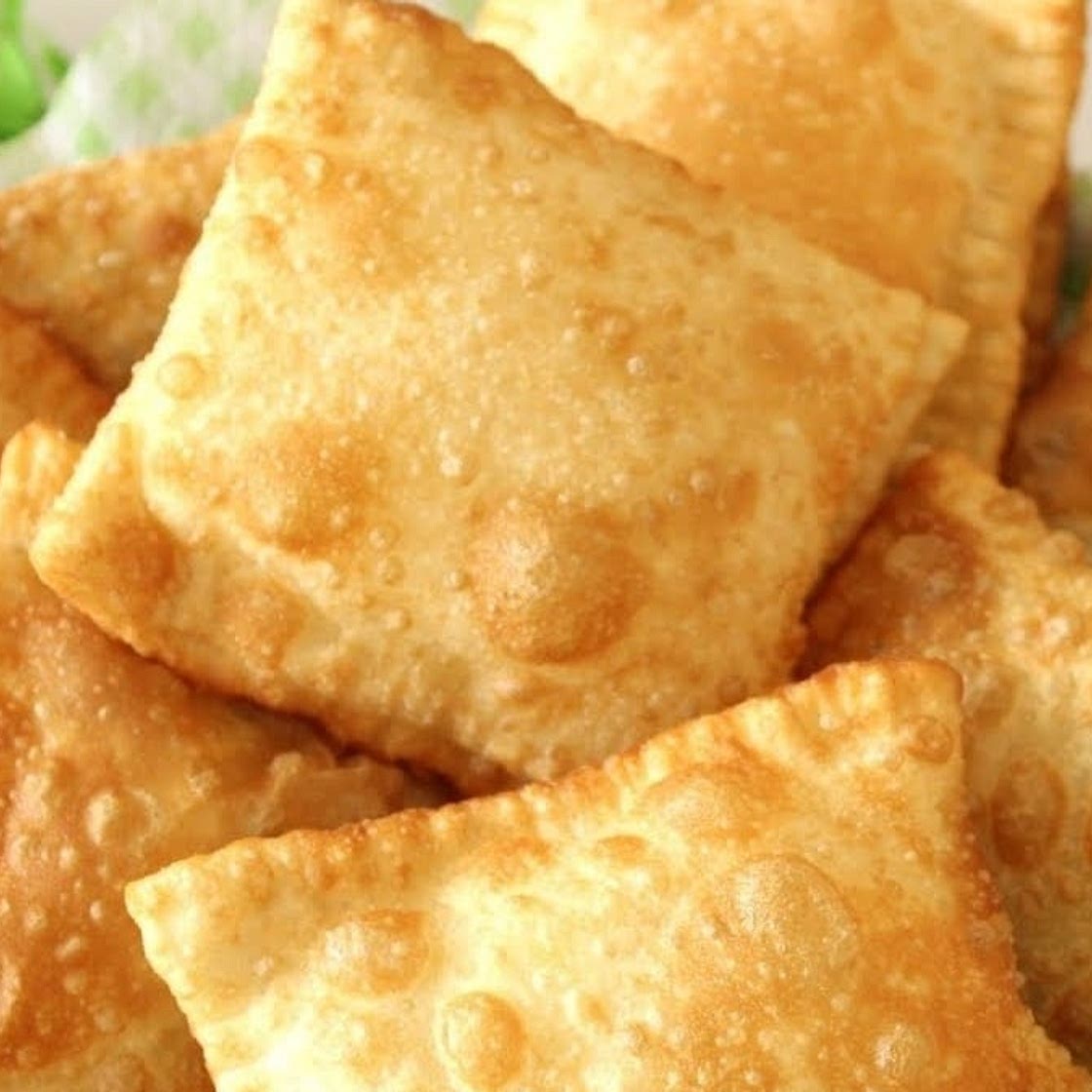 Massa pastel de feira com apenas 3 ingredientes