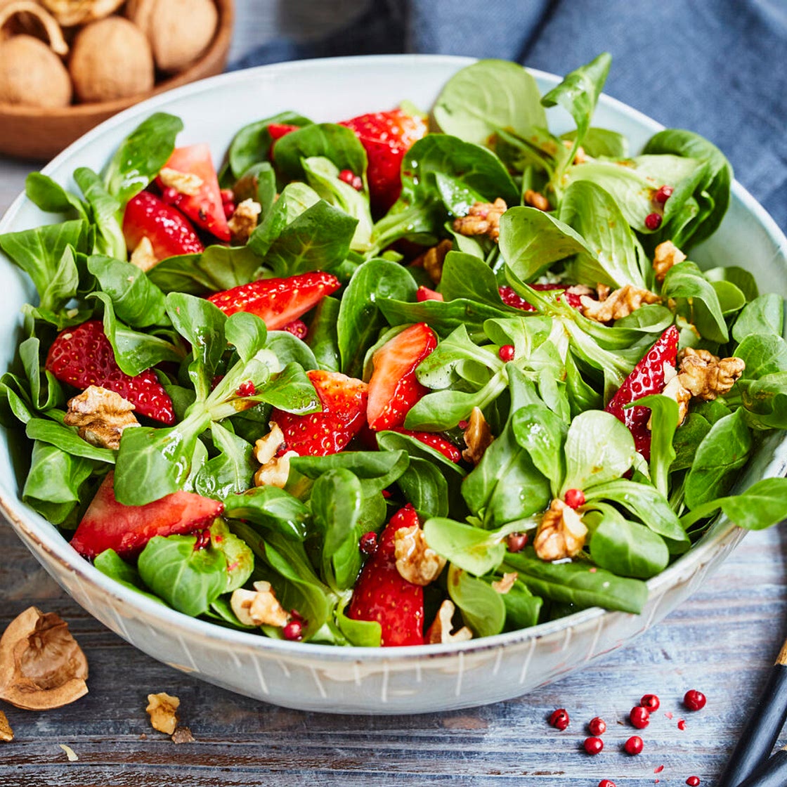 Feldsalat mit Erdbeeren - sommerlich & so lecker