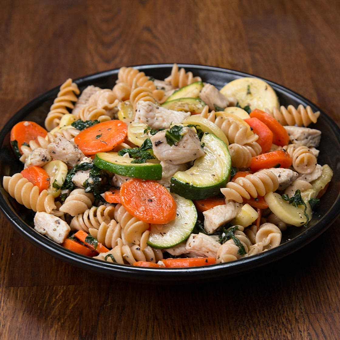 Meal-Prep Garlic Chicken And Veggie Pasta Recipe by Tasty