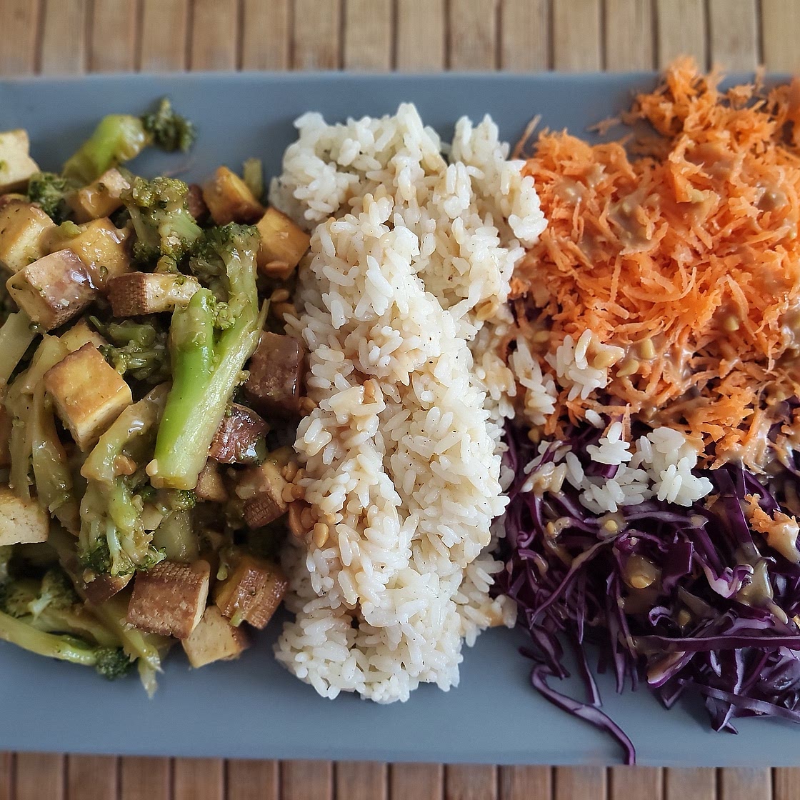 Ginger Sesame Tofu Power Bowl — Chompions