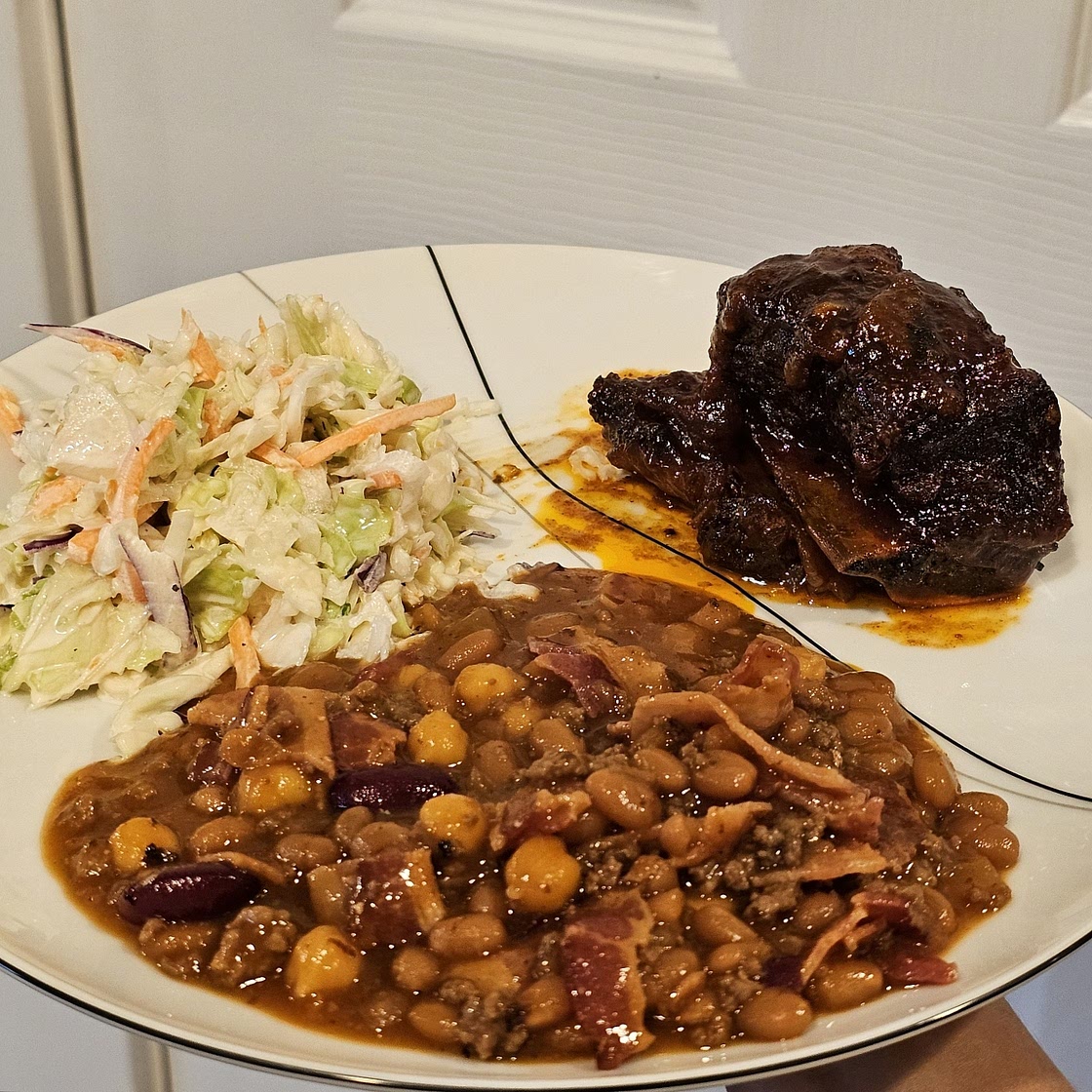 Slow cooked Beef Ribs with barbecue sauce (beef short ribs)