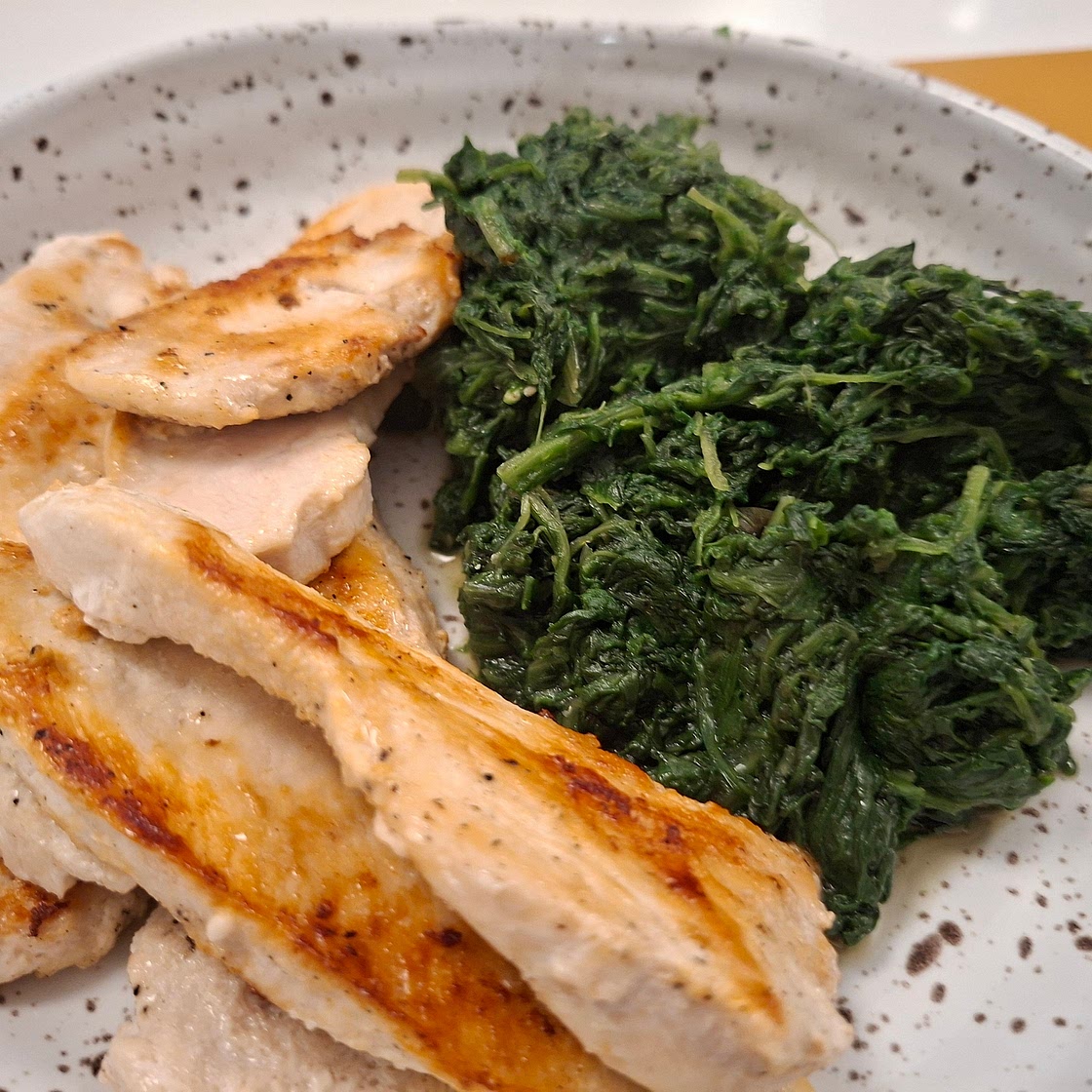 Grilled chicken and spinac